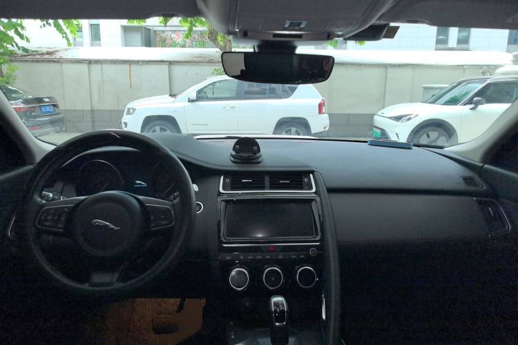 Used Jaguar E-PACE 2018 P200 S China VI Center Console