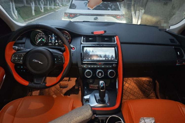 Used Jaguar E-PACE 2018 P250 S China VI Center Console
