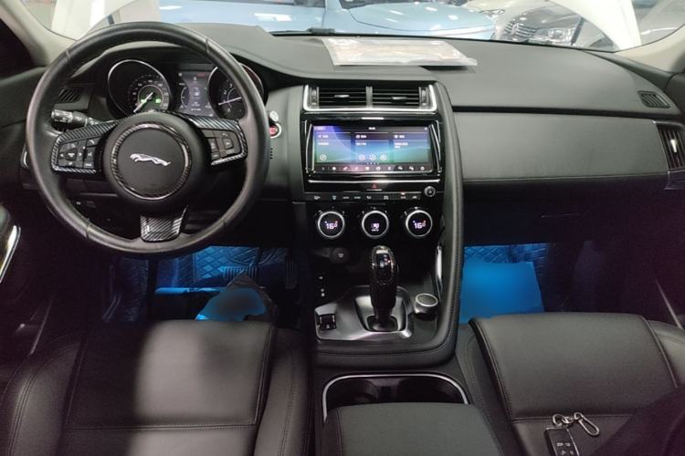 Used Jaguar E-PACE 2018 P200 S China VI Center Console