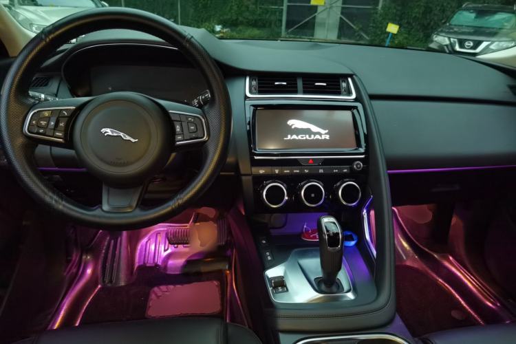 Used Jaguar E-PACE 2018 P200 China V Standard Center Console