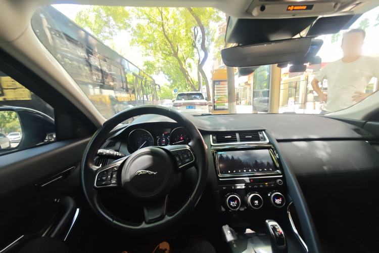Used Jaguar E-PACE 2018 P250 SE China V-standard Center Console