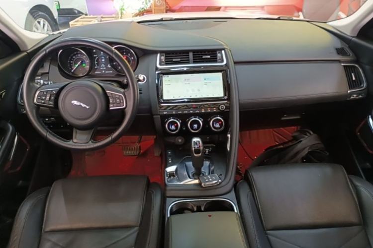 Used Jaguar E-PACE 2018 P250 SE China VI Center Console