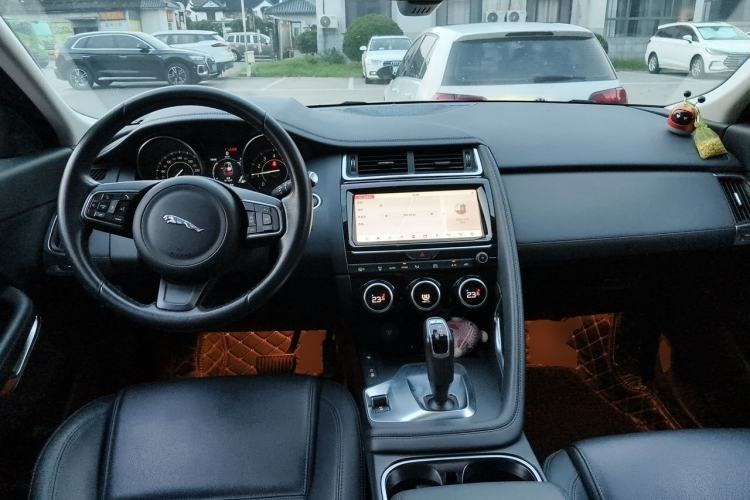 Used Jaguar E-PACE 2018 P200 S China VI Center Console