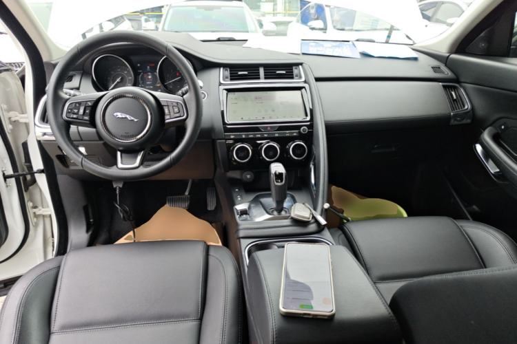 Used Jaguar E-PACE 2018 P200 S China VI Center Console