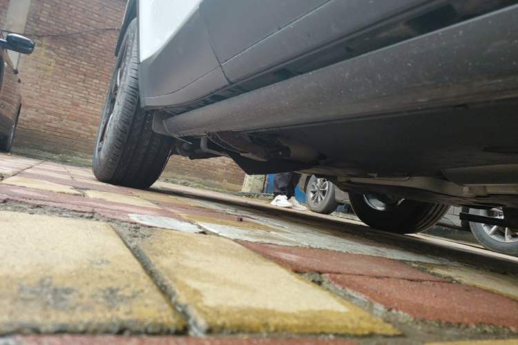 Used Jaguar E-PACE 2018 P200 S China VI Chassis Front Right