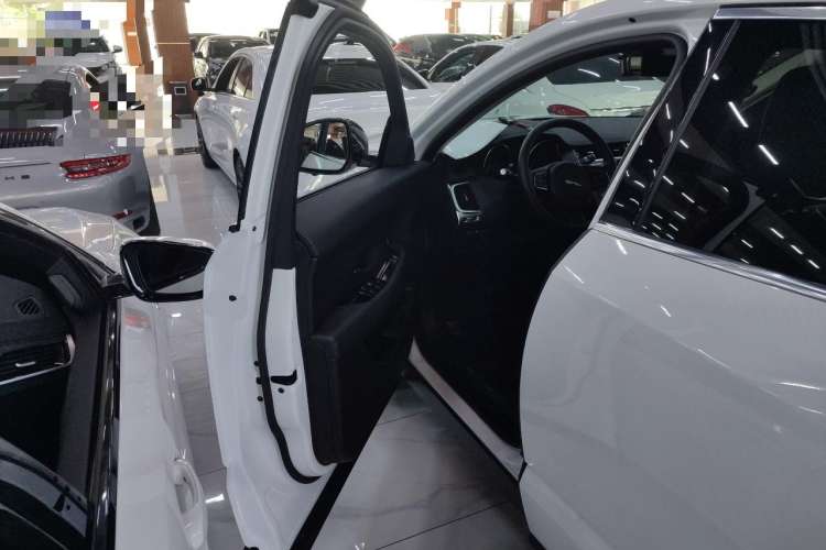 Used Jaguar E-PACE 2018 P200 S China VI Driver Seat