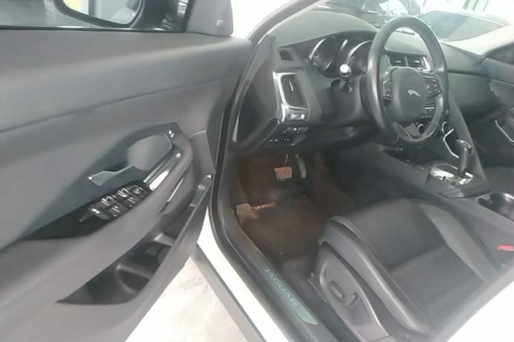 Used Jaguar E-PACE 2018 P250 S China V-standard Driver Seat