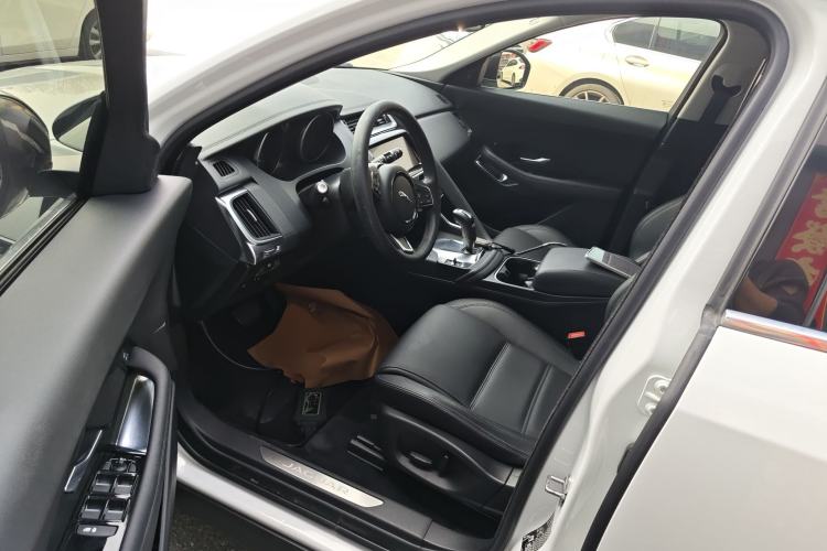 Used Jaguar E-PACE 2018 P200 S China VI Driver Seat