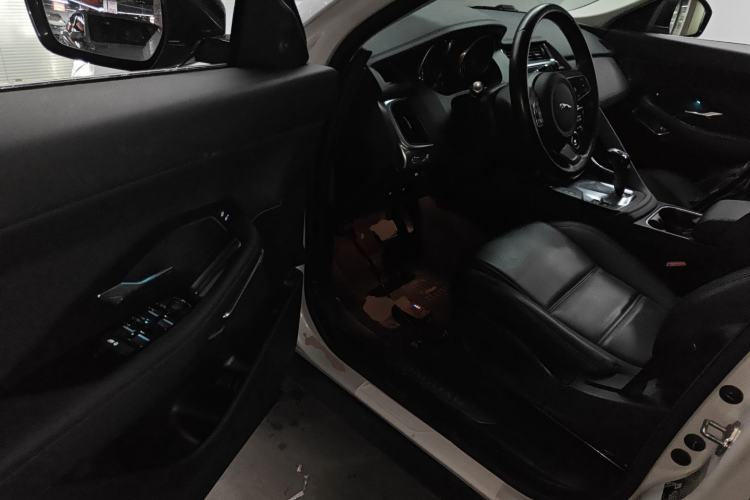 Used Jaguar E-PACE 2018 P250 S China VI Driver Seat