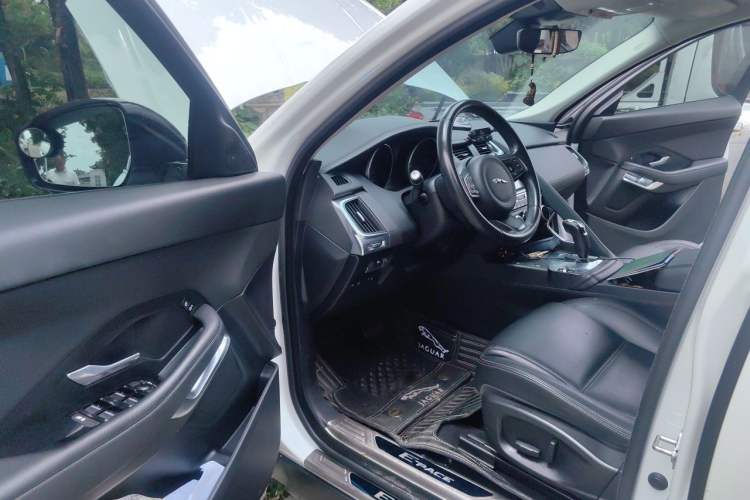 Used Jaguar E-PACE 2018 P250 S China VI Driver Seat
