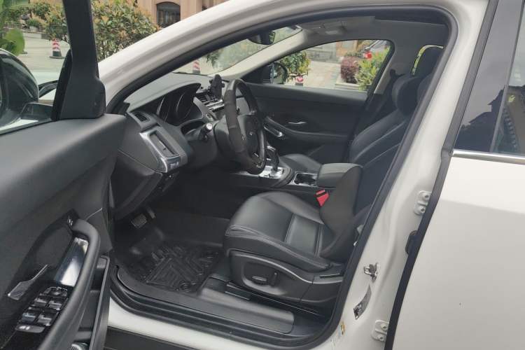 Used Jaguar E-PACE 2018 P200 S China VI Driver Seat
