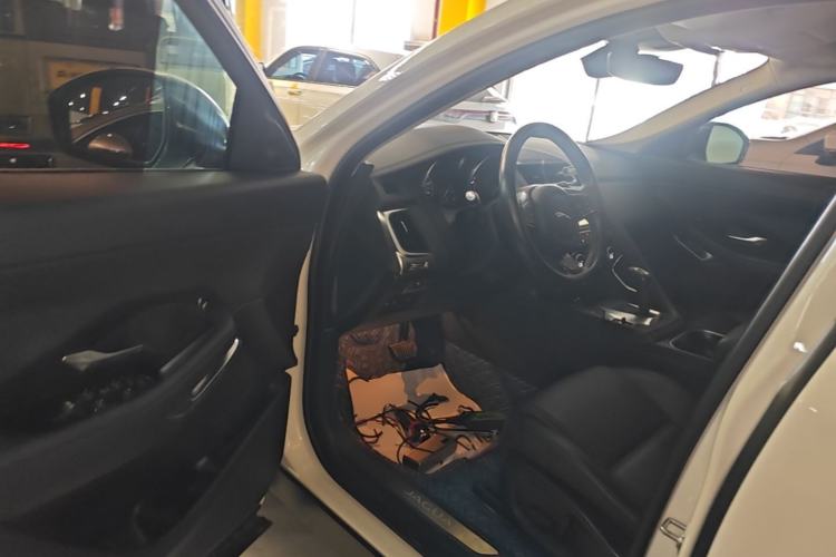 Used Jaguar E-PACE 2018 P250 S China VI Driver Seat