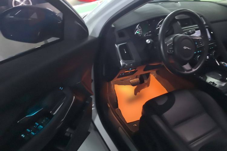 Used Jaguar E-PACE 2018 P200 S China VI Driver Seat