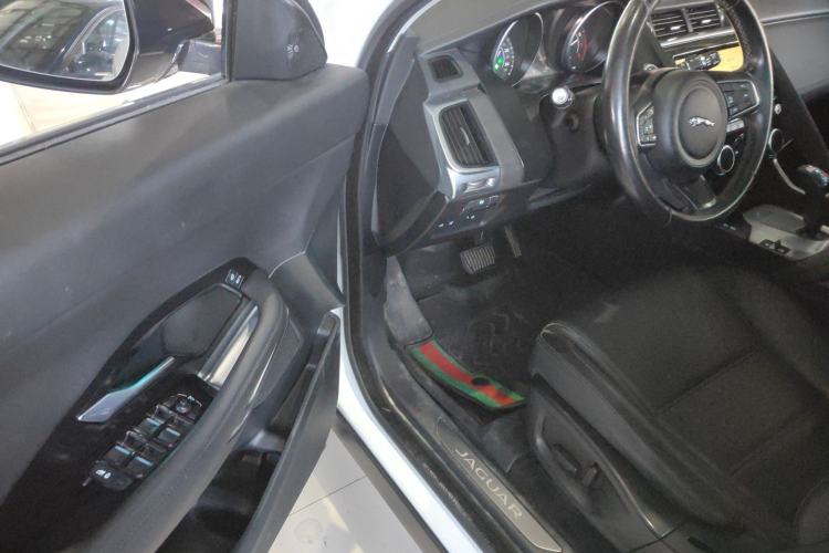 Used Jaguar E-PACE 2018 P200 S China VI Driver Seat