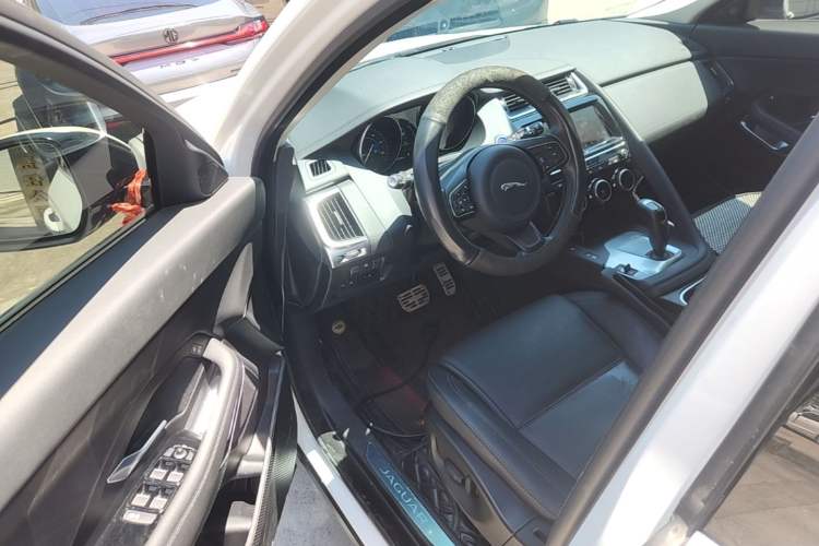 Used Jaguar E-PACE 2018 P200 S China VI Driver Seat