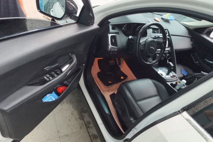 Used Jaguar E-PACE 2018 P250 S China V-standard Driver Seat