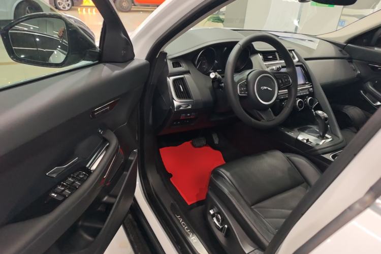 Used Jaguar E-PACE 2018 P250 SE China VI Driver Seat