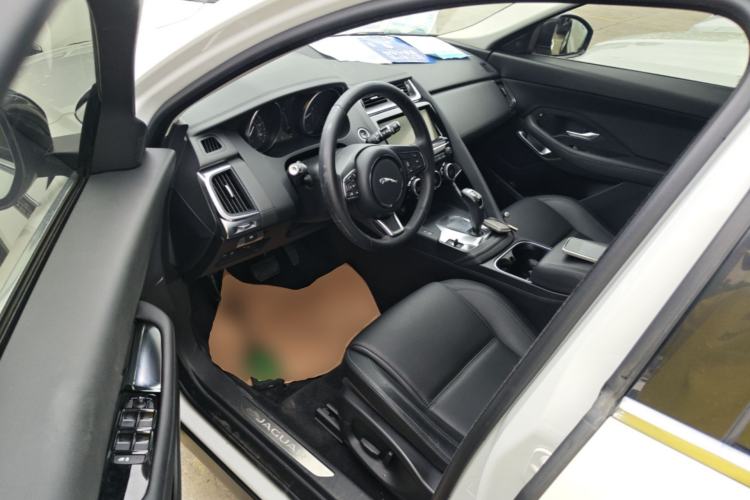 Used Jaguar E-PACE 2018 P200 S China VI Driver Seat