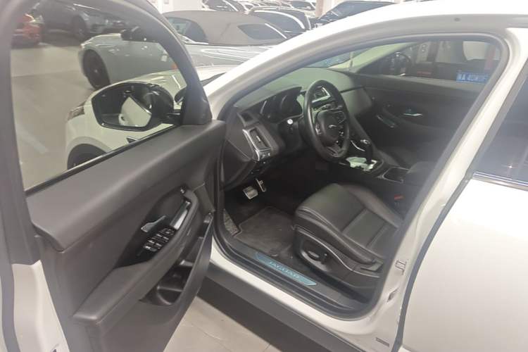 Used Jaguar E-PACE 2018 P200 S China VI Driver Seat