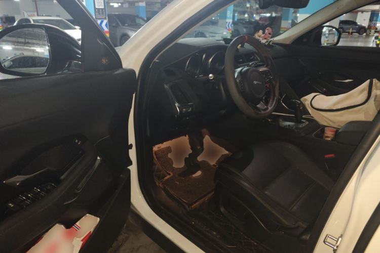 Used Jaguar E-PACE 2018 P200 S China VI Driver Seat