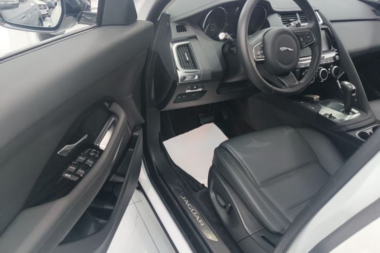Used Jaguar E-PACE 2018 P200 S China VI Driver Seat