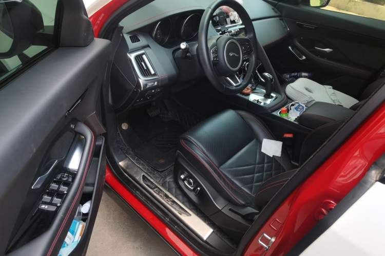 Used Jaguar E-PACE 2018 P200 First Edition Limited Edition China V Standard Driver Seat