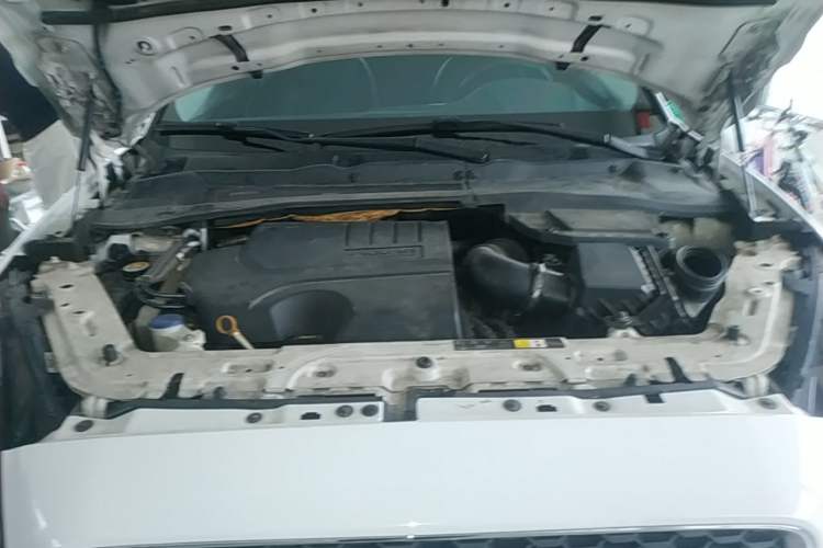 Used Jaguar E-PACE 2018 P250 S China V-standard Engine Bay