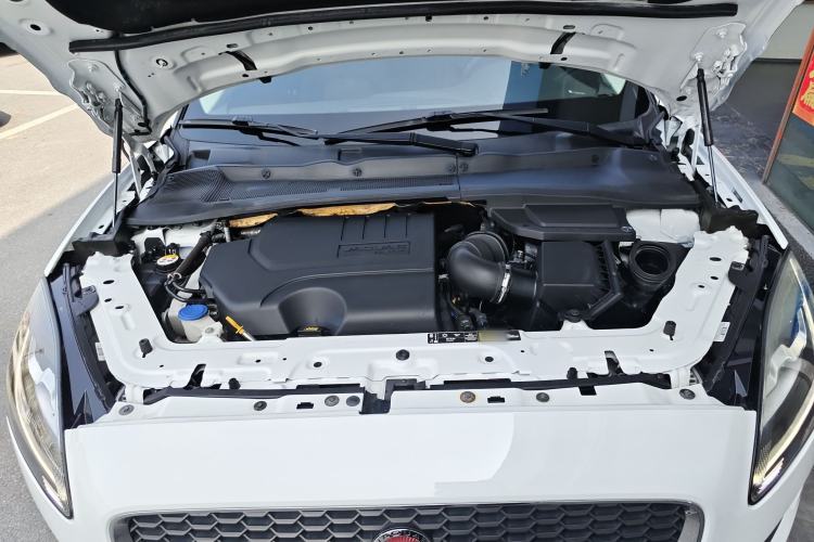 Used Jaguar E-PACE 2018 P200 S China VI Engine Bay