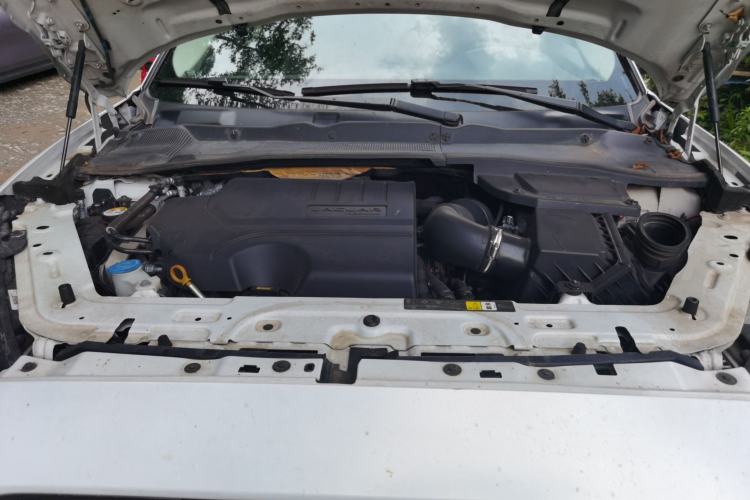 Used Jaguar E-PACE 2018 P250 S China V-standard Engine Bay