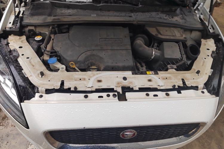 Used Jaguar E-PACE 2018 P200 S China V-standard Engine Bay