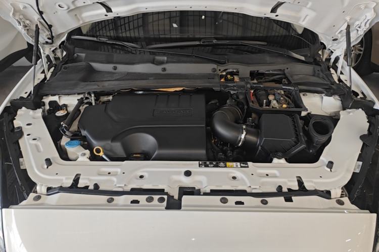 Used Jaguar E-PACE 2018 P250 S China VI Engine Bay