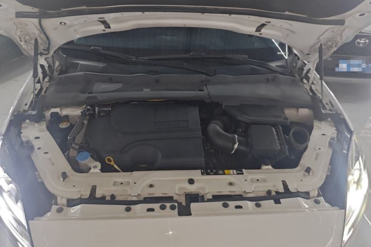 Used Jaguar E-PACE 2018 P250 S China VI Engine Bay