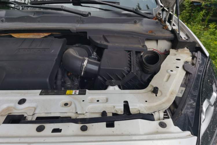 Used Jaguar E-PACE 2018 P250 S China V-standard Engine Bay Left