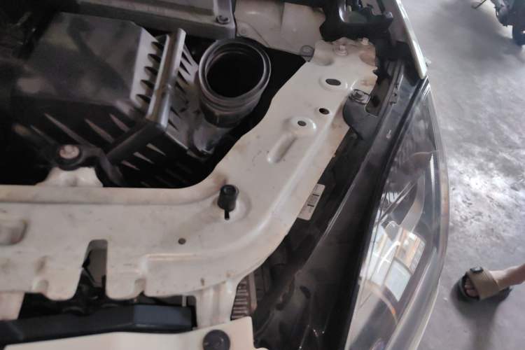 Used Jaguar E-PACE 2018 P200 S China VI Engine Bay Left