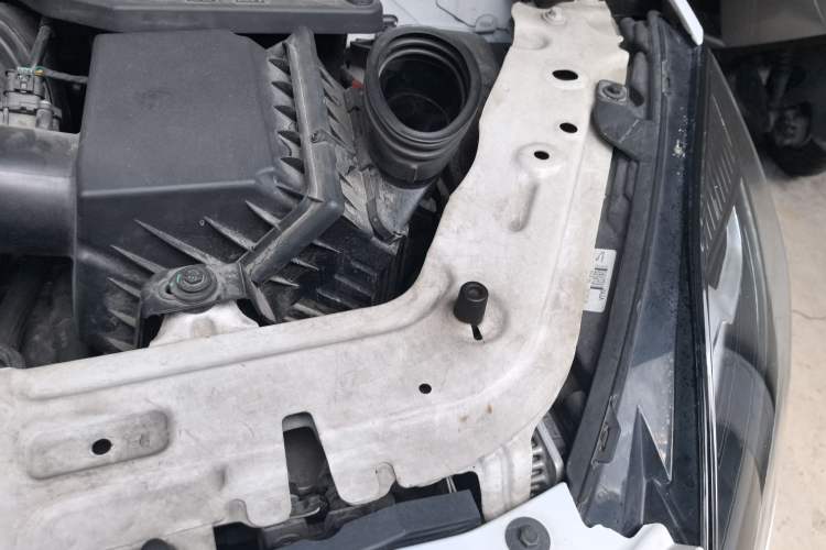 Used Jaguar E-PACE 2018 P200 S China VI Engine Bay Left