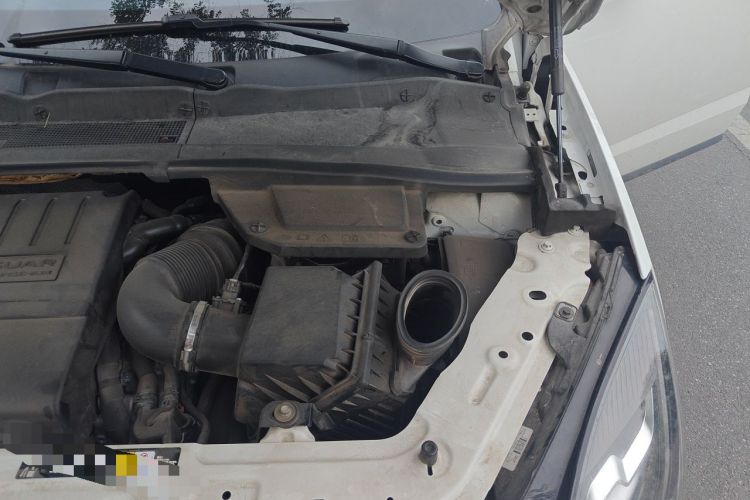 Used Jaguar E-PACE 2018 P250 S China V-standard Engine Bay Left