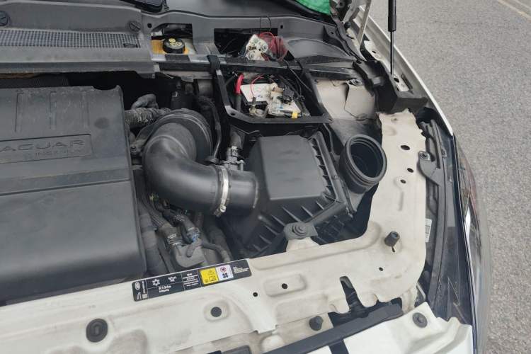 Used Jaguar E-PACE 2018 P200 S China VI Engine Bay Left