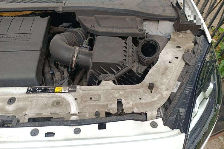 Used Jaguar E-PACE 2018 P250 SE China VI Engine Bay Left