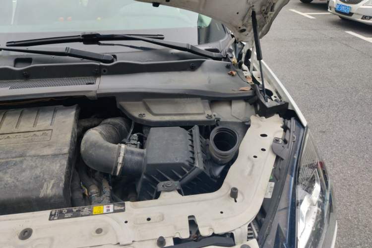 Used Jaguar E-PACE 2018 P250 SE China V-standard Engine Bay Left