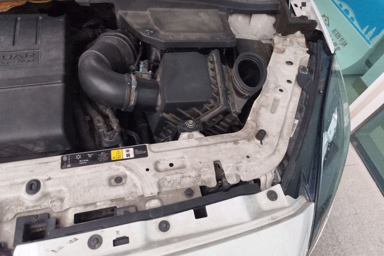 Used Jaguar E-PACE 2018 P250 S China V-standard Engine Bay Left