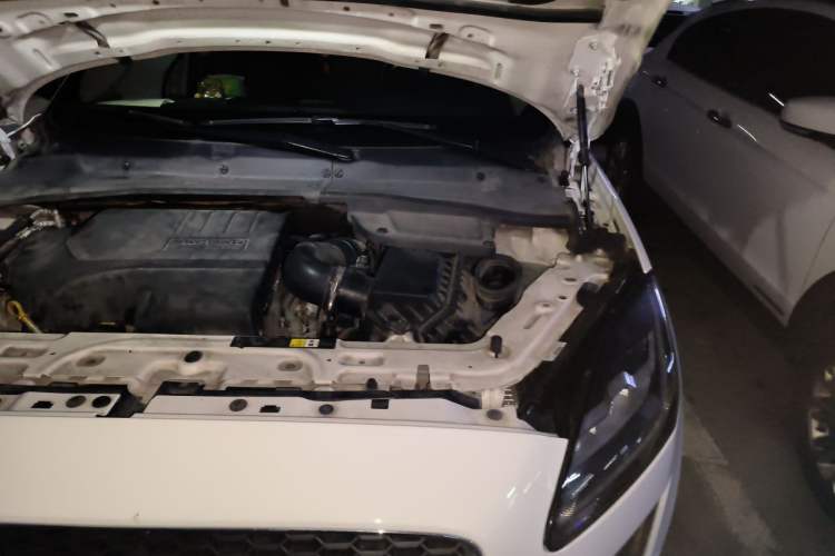 Used Jaguar E-PACE 2018 P200 China V Standard Engine Bay Left