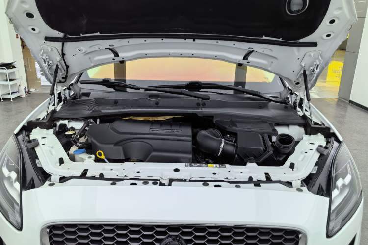 Used Jaguar E-PACE 2018 P200 S China VI Engine Bay