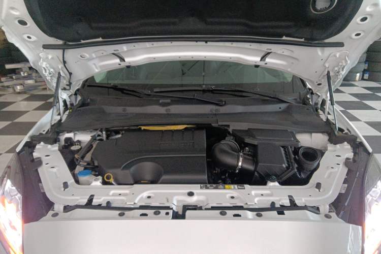 Used Jaguar E-PACE 2018 P200 S China VI Engine Bay