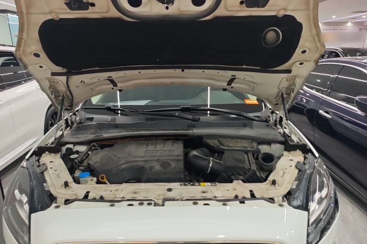 Used Jaguar E-PACE 2018 P250 SE China VI Engine Bay