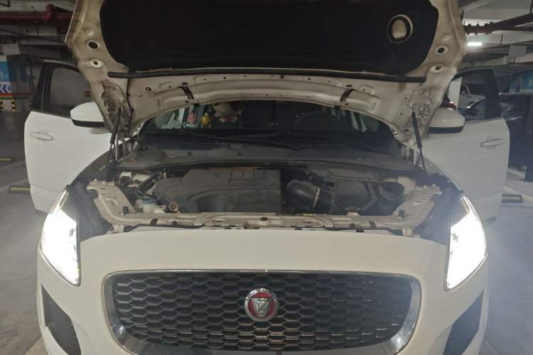 Used Jaguar E-PACE 2018 P200 S China VI Engine Bay