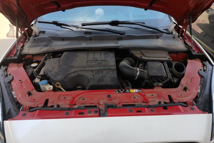 Used Jaguar E-PACE 2018 P200 First Edition Limited Edition China V Standard Engine Bay
