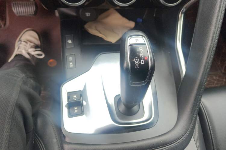 Used Jaguar E-PACE 2018 P200 S China VI Gear Lever