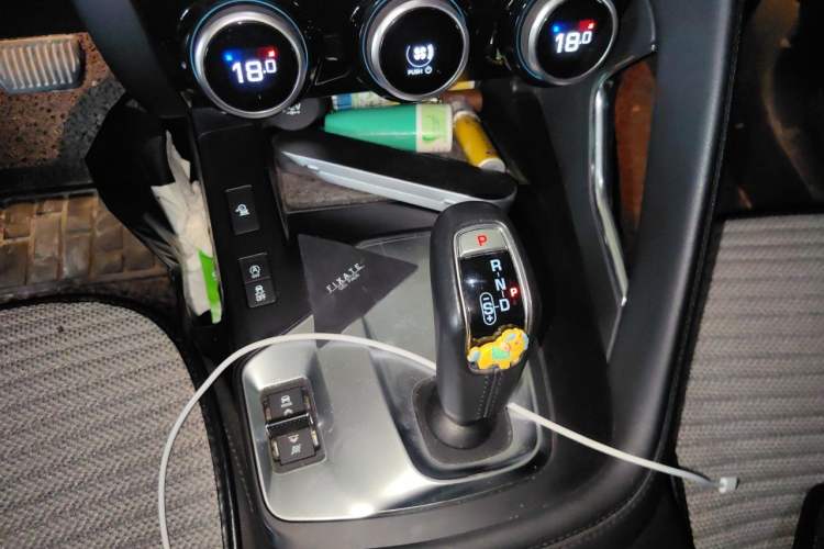 Used Jaguar E-PACE 2018 P200 S China VI Gear Lever