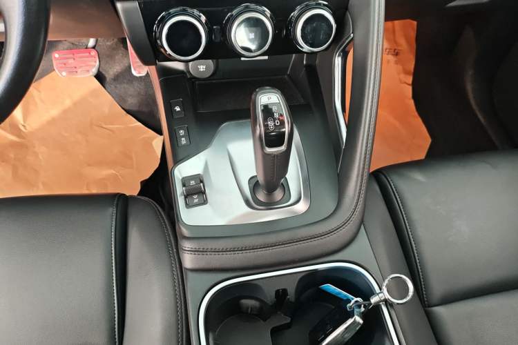 Used Jaguar E-PACE 2018 P200 China VI Gear Lever
