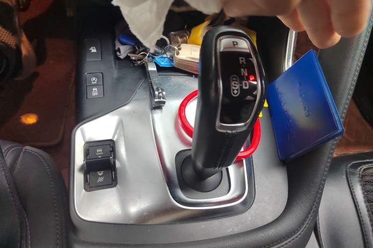 Used Jaguar E-PACE 2018 P200 S China V-standard Gear Lever